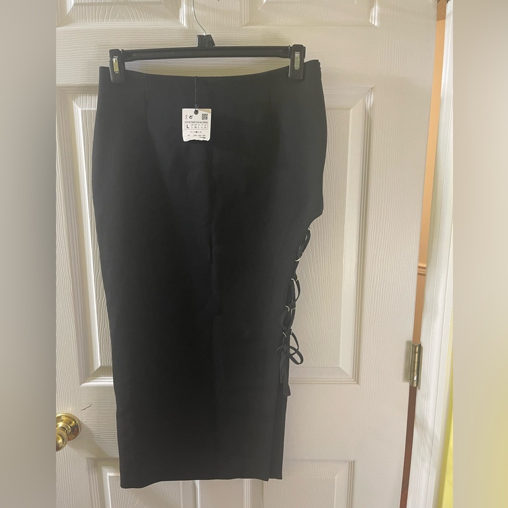 NWT Zara lace up pencil skirt black‎ size large